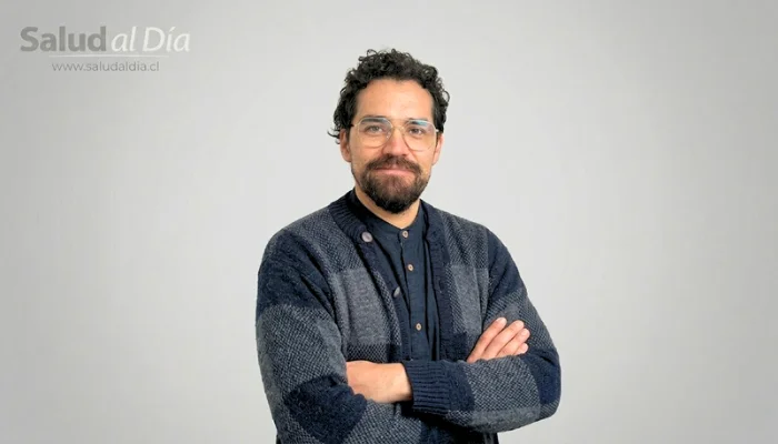 Psiquiatra Dr Andrés Rojas en retrato profesional, especialista en salud mental