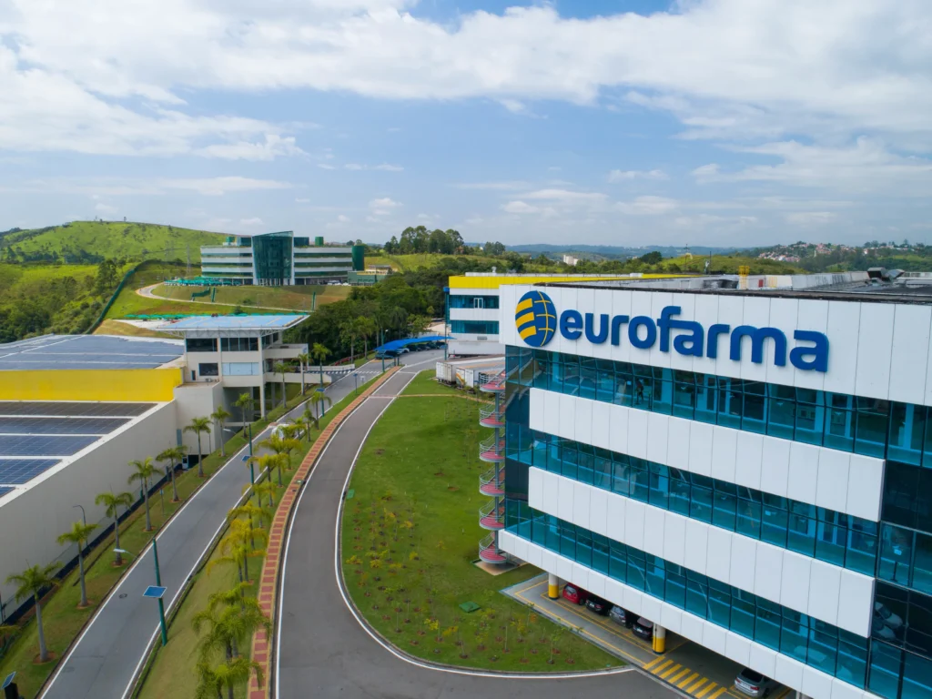 Edificio corporativo de Eurofarma, compañía que anunció la llegada a Chile de cenobamato para el tratamiento de la epilepsia focal